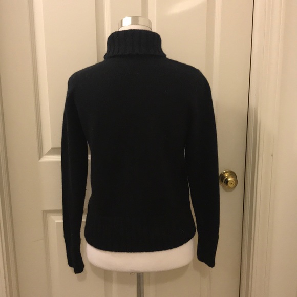 Black sweater - Picture 3 of 8